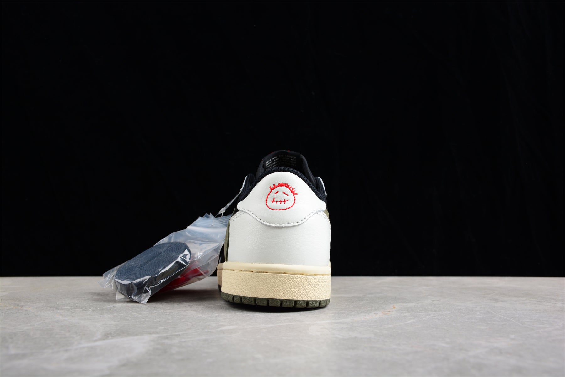 AJ 1 Retro Low OG SP Travis Scott Olive