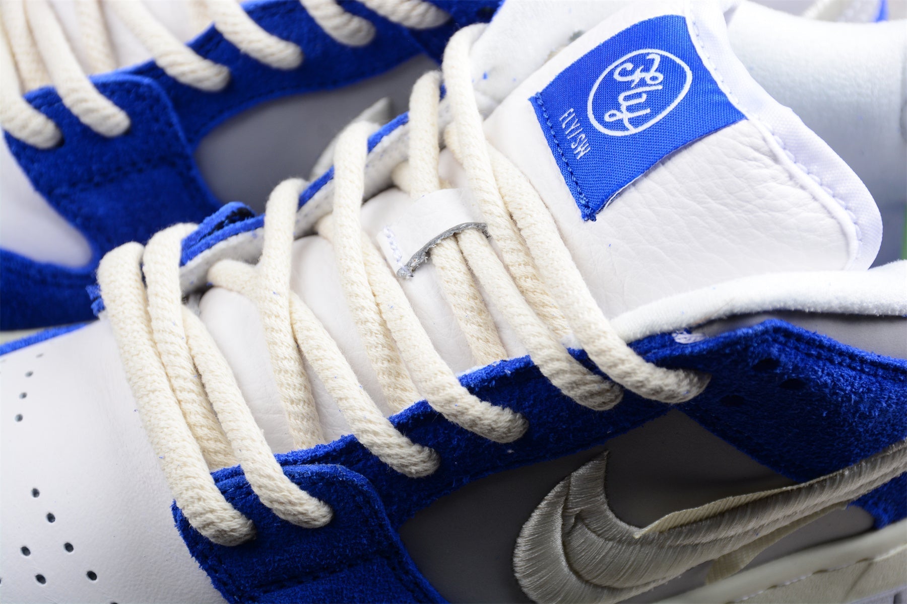 Fly Streetwear x Dunk Low Pro SB Gardenia