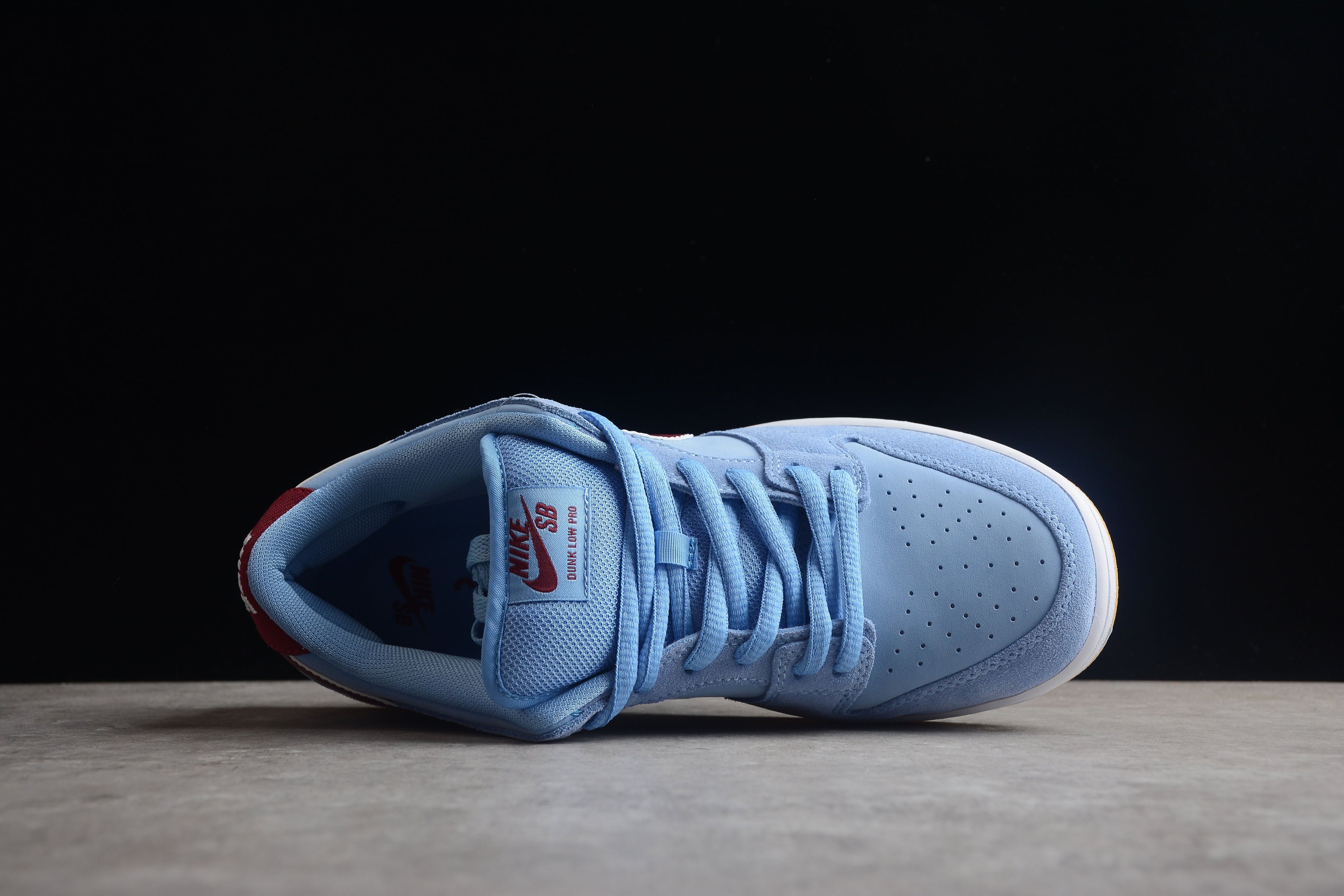 Nike SB Dunk Low Philadelphia Phillies