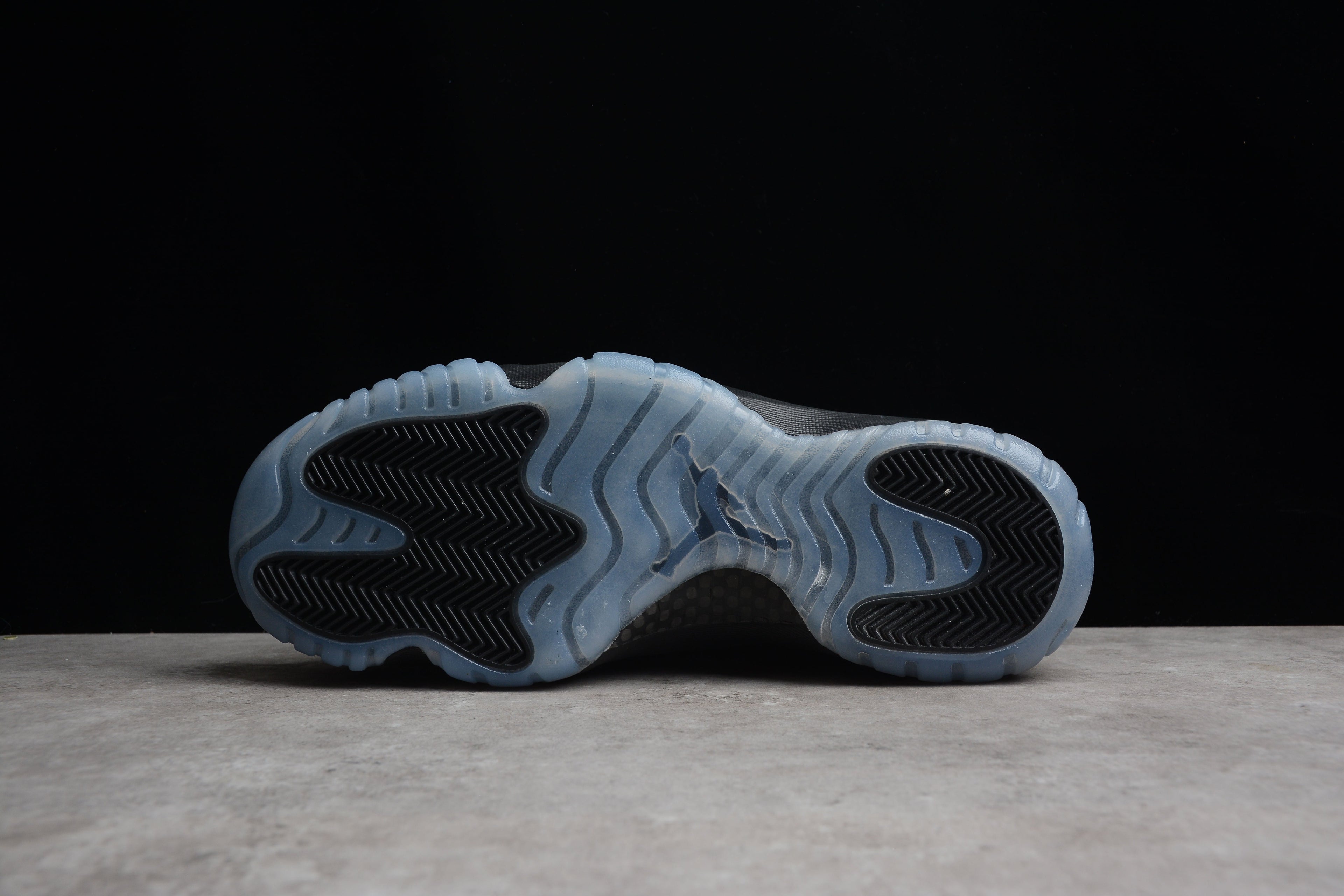 AJ 11 Gamma Black