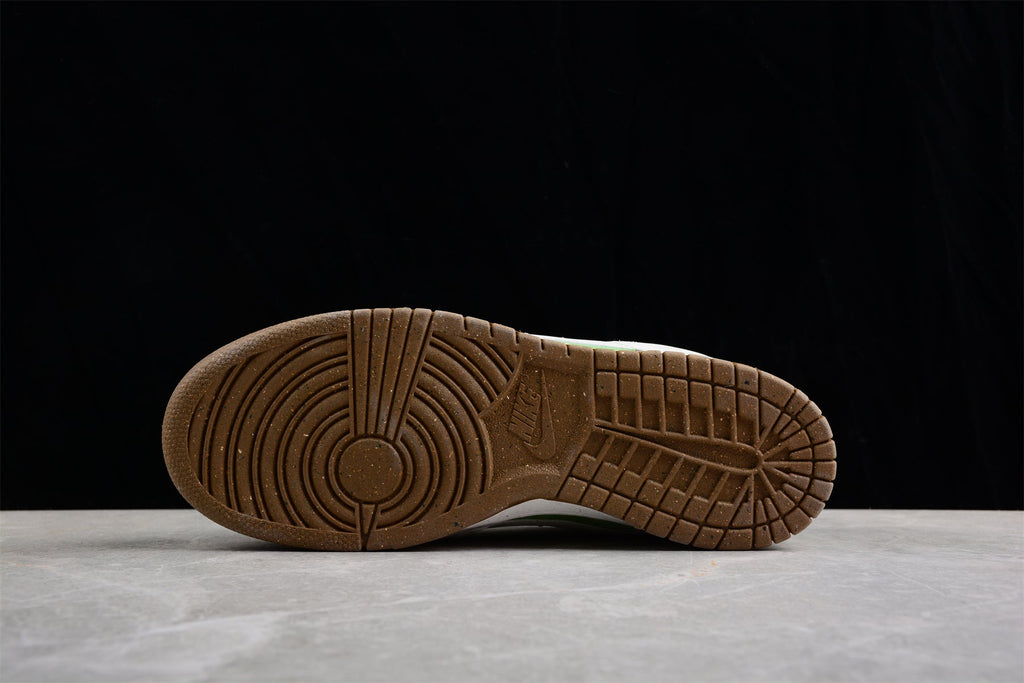 Nike Dunk Low SE 85 Avocado