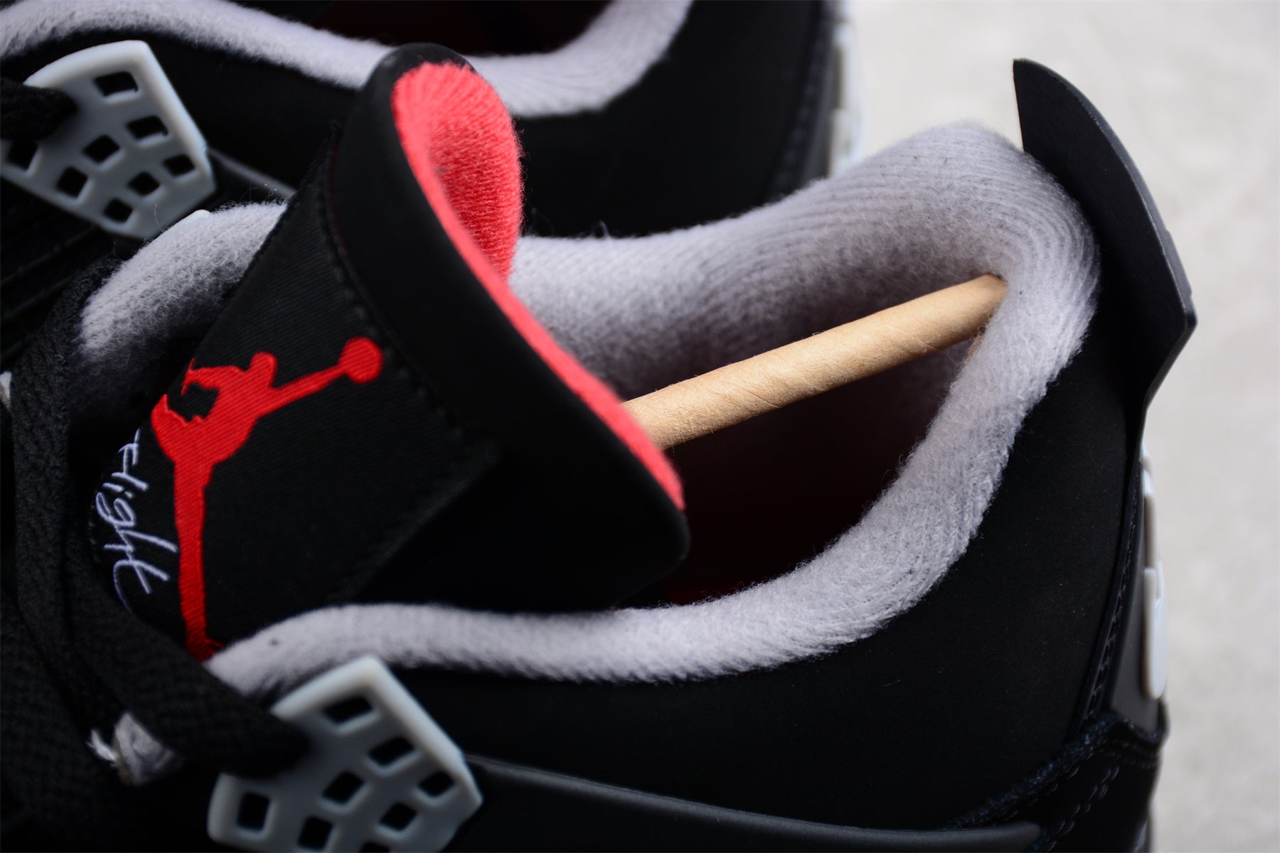 Air Jordan 4 Retro Bred