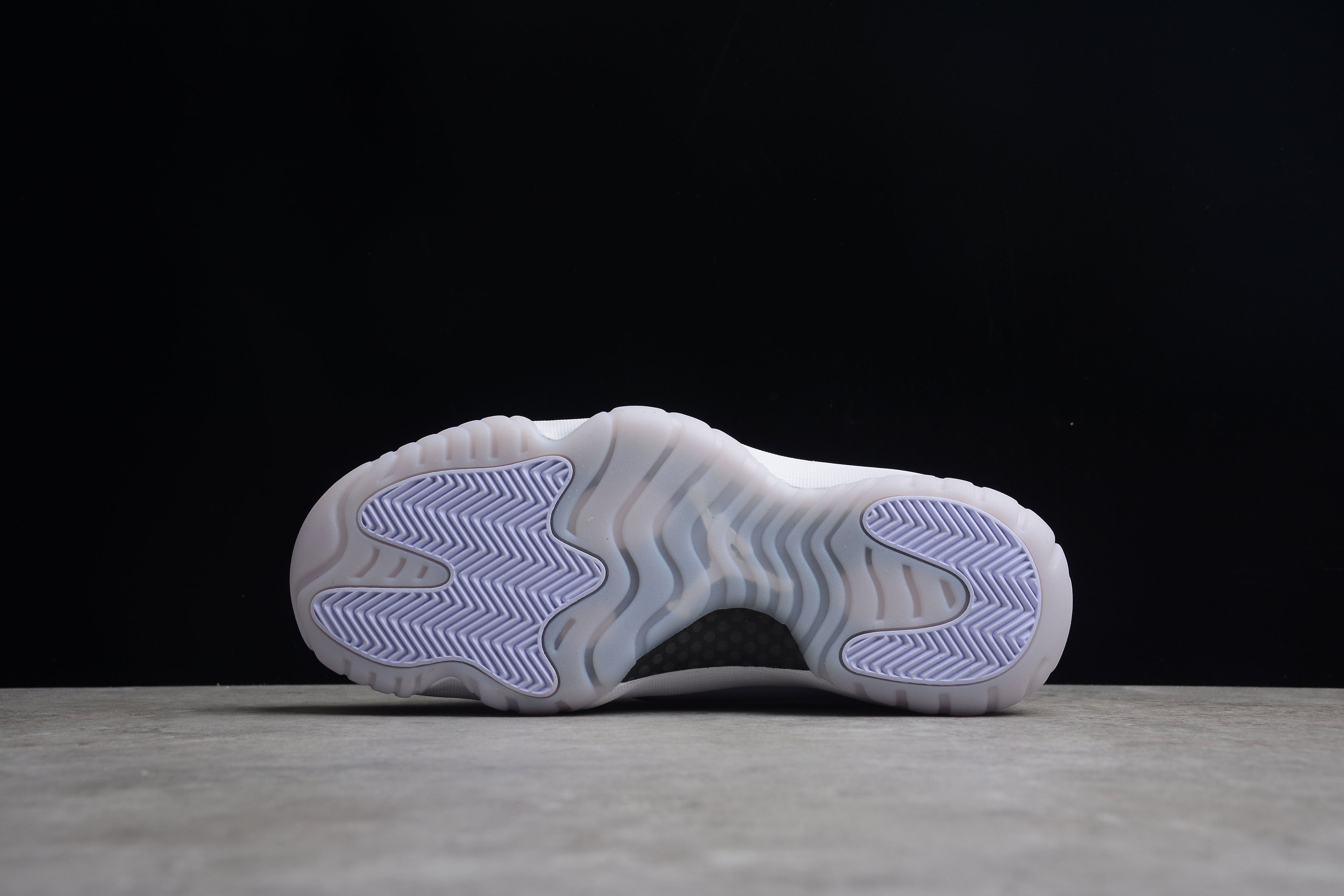 Air Jordan 11 Low  Pure Violet